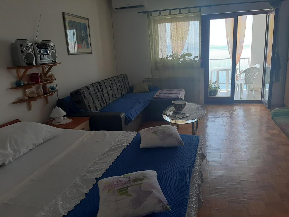 Apartman Ada เซนญ์ ภายนอก รูปภาพ