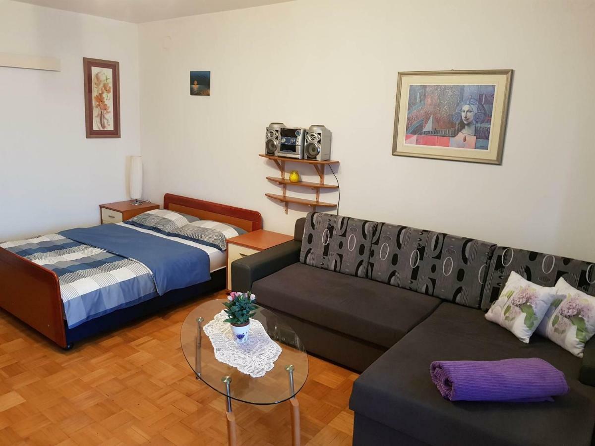Apartman Ada เซนญ์ ภายนอก รูปภาพ
